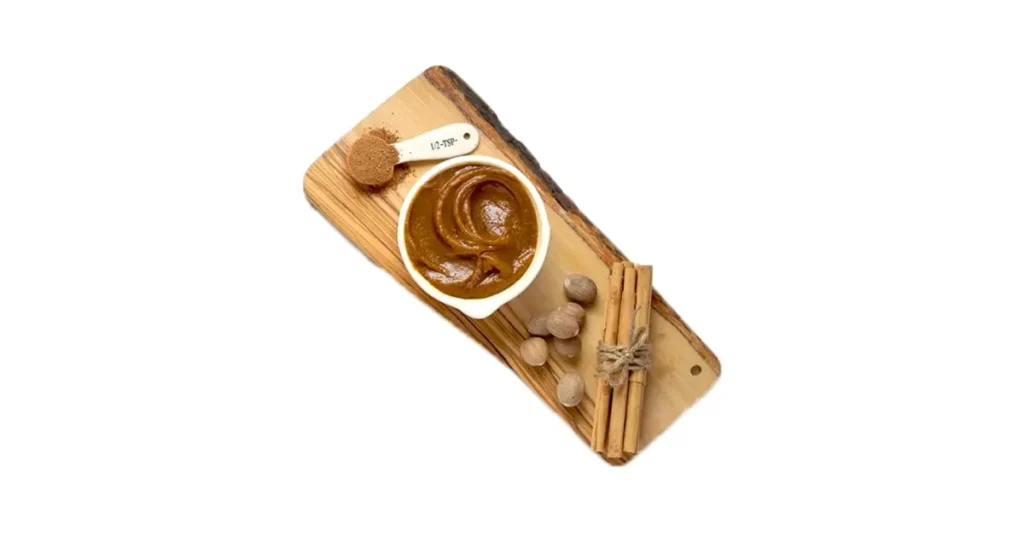 Different types of fats present in the caramel. Caramel is filled in the bowl.