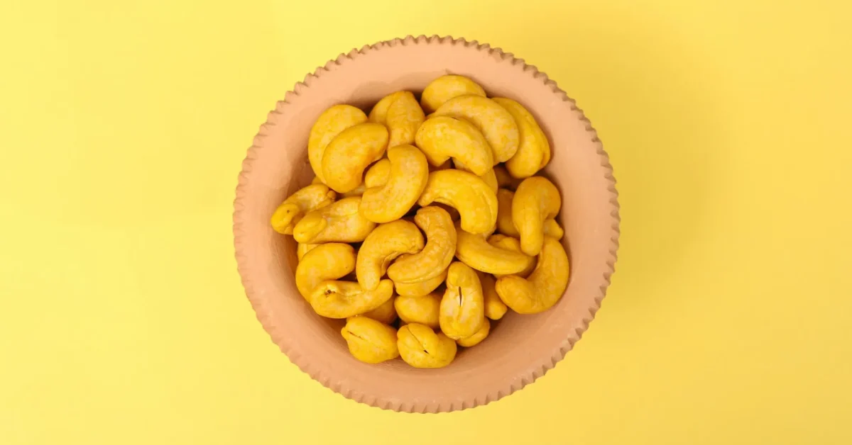 Benefits of cashews along with side effects