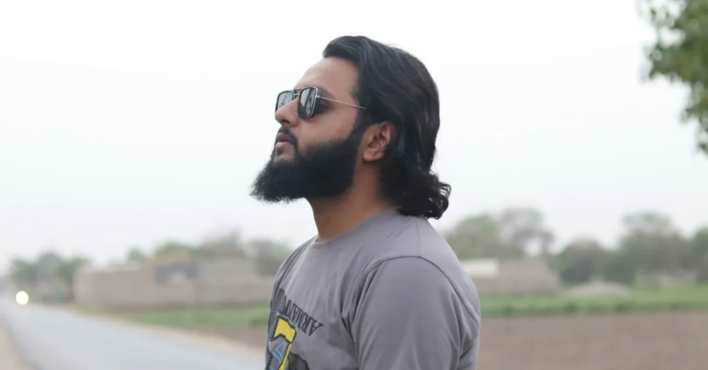 Pointed V-Shaped Beard